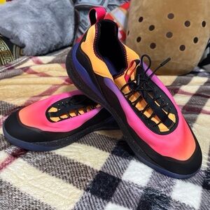 Vibrant Multicolor Men's Sneakers clover used